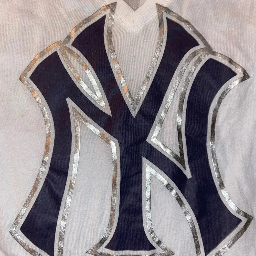 PINK Yankees Short Sleeved Shirt